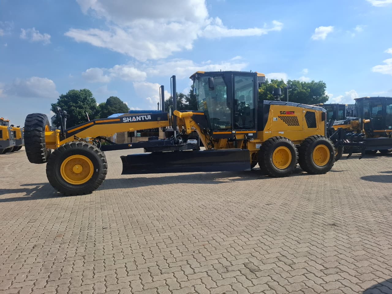 Shantui Graders